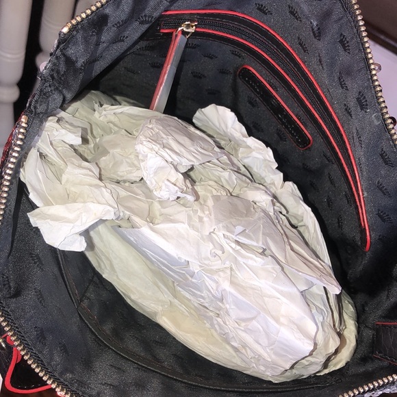 JUICY COUTURE Red Lipstick Kiss Lips Sequin Top Zip Crossbody Shoulder Bag NWT - Picture 11 of 17